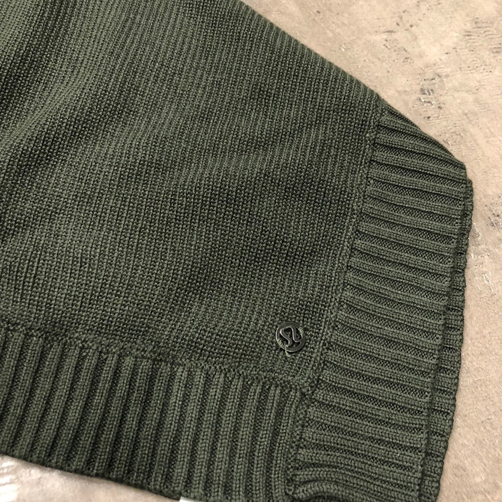 Lululemon Divinity poncho - Picture 7 of 7